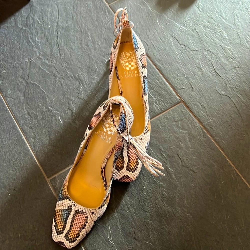 Fun Snakeskin block heels never worn with ankle straps size 9M